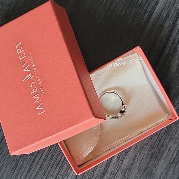 Heart Knot Ring - Picture 2 of 7